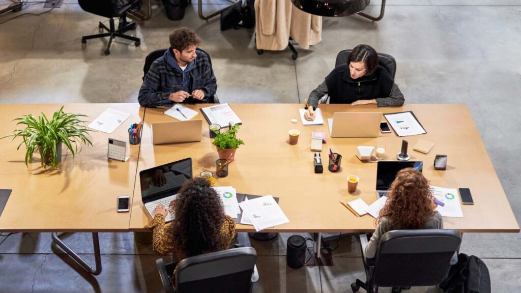 Discover what truly makes a great workplace, from trust and communication to recognition and growth. Learn why workplace culture matters more than ever.